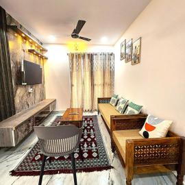 Newly Launched Elegant 2BHK with Balcony in Miyapur، فندق في Lingampalli