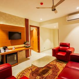 Grand Royal Residency, hotel em Pala