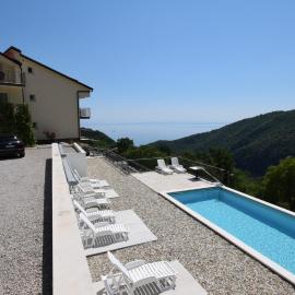 Villa Betina - Apartman Ambienta by Villas Guide，洛夫蘭的飯店