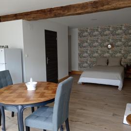 ChezTatie Valou - Vallée de la Meuse、Taillancourtのホテル
