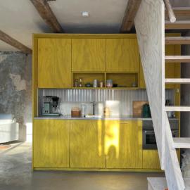 Modern seaside barn, Hotel in Borrby