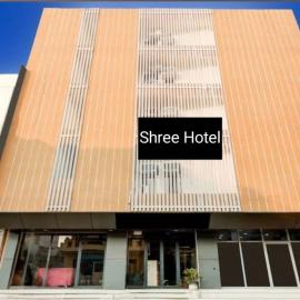 Shree Hotel, хотел в Rewāri