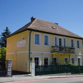 Hotel Pension Alte Mühle, hotelli kohteessa Klosterneuburg