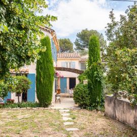 Maison provençale au calme avec jardin à Grasse, hotel a Grasse