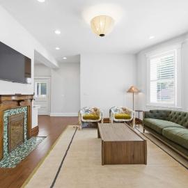 Hillside Hyde Park Home 4BDR
