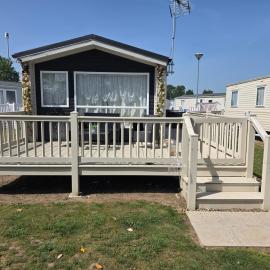 Fabulous 8birth modern mobile home close to beach Pet FREE