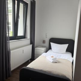 BIELEFELD CITY APARTMENTS - komfortable Einzelzimmer und Doppelzimmer - moderne Badezimmer, schnelles WLAN, Self-Check-In, hotel en Bielefeld