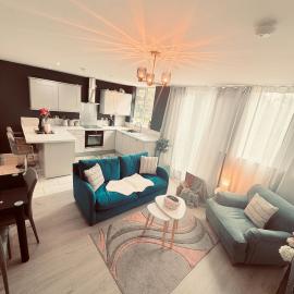 Velvet Retreat Apartment, hotel a Longbridge