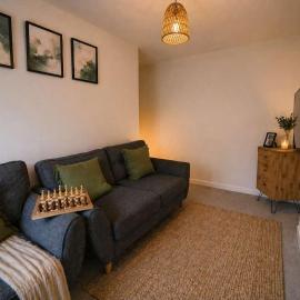 Barret Flat sleeps 4 central location Penarth
