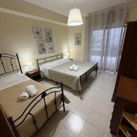 Casa vacanze, a due passi da Taormina (ME), хотел в Летояни