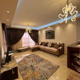 Luxury Apartment in Zayed, hotel a Sheikh Zayed