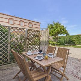 Maison 4pers à 400 m de la plage et 500m du bourg, hotel in Pornic