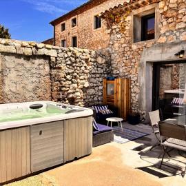Gîte de la Berre, hotel i Pierrelatte