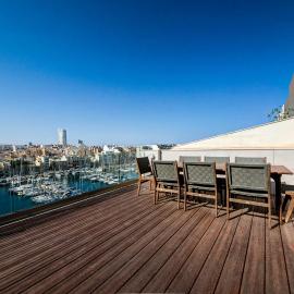 Seafront 3BR Penthouse in Pieta with Private Terrace