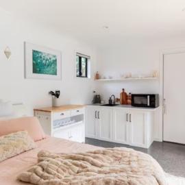 Slice of Paradise in Little Bay