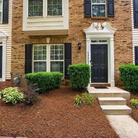 Walking Distance to night life in Huntersville