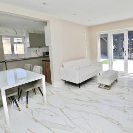 Spacious Home Near Woolton Village