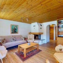 Abitaziun Bernina 4A - Bever, hotel u gradu Bever