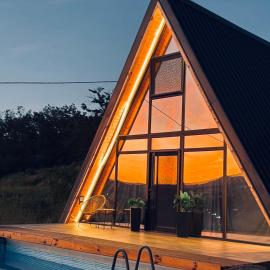 Vila Ahouse, hotel in Jagodina