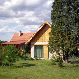 Apkó Vendégház, Hotel in Őriszentpéter