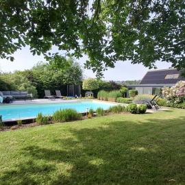 LE CLOS DU MONTYS, готель у місті Louveigné