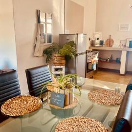 Hephzibah Inn Signature Farm Cottage, hotel in Hermon