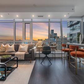 Mercer Suites - Toronto's Entertainment District
