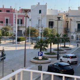 Casa Mare con finestra su balcone, hotel in Polignano a Mare
