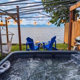 Chalet #10 - Spa & Fireplace、Cap-Saint-Ignaceのホテル