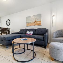 2BR King, Dog Friendly, Fenced Yard Access, Private Patio, Near Beaches