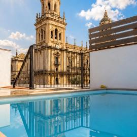 Casa del Reloj Boutique, vistas catedral, parking cercano, hotel a Jaén