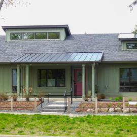 < 1/2 Mi to Downtown: Quiet Northfield Apartment, hotel in Northfield