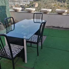 Albenga Liguria appartamento con 2 terrazzi e giardino 8 posti letto