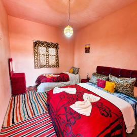 Auberge camping restaurant oumjrane, hotel a Oum Jerane