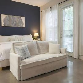 Stylish Modern Studio with KING, FULL BED. Pool, Gym