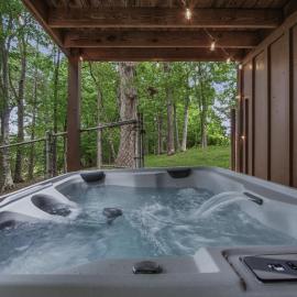Modern Woodland Retreat Hot Tub Sleeps 8