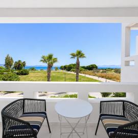 Rafina Blue Horizon Maisonette with Garden by ΜΡS, viešbutis mieste Rafina