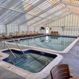 One Bedroom Apartment with Two Bathrooms Sleeps 6 at Rivergreen Resort