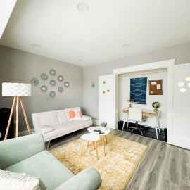 Retro Nostalgic Condo in the heart of Lakewood