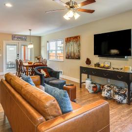 Shuttle to Crested Butte! 2-Unit Gunnison Retreat, hotel u gradu Ganison