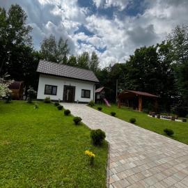 Domek w lesie Sauna i Gorąca balia Wellness&Spa, готель у місті Grybów