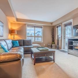 Valley View Haven - BBQ Hot Tub Pool Gym, hotel em Invermere