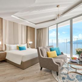 The Aqua Glow Nha Trang Bay, hotel in Nha Trang