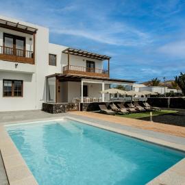Villa Tabaiba by Villalize, hotel in Tinajo