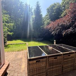Ganzes Ferienhaus WALD & WELLE - bis 14 Personen - großer Garten, Strand 850m Ostsee, Kamin, gratis Parkplatz & Wifi, hotel in Graal-Müritz