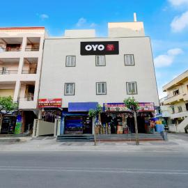 HOTEL O GOLDEN CITY INN, hotel din Maula Ali