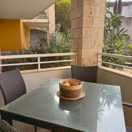 Vila Verde Calistmon E001 by RPG Group, hotel u gradu 'Prainha'