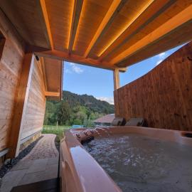 Whirlpool, Natur, Auszeit - Chalet Berg & Balance, hotel em Wertach