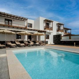 Villa Palmera by Villalize, hotel in Tinajo
