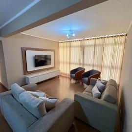 Apartamento super espaçoso bem no centro da cidade